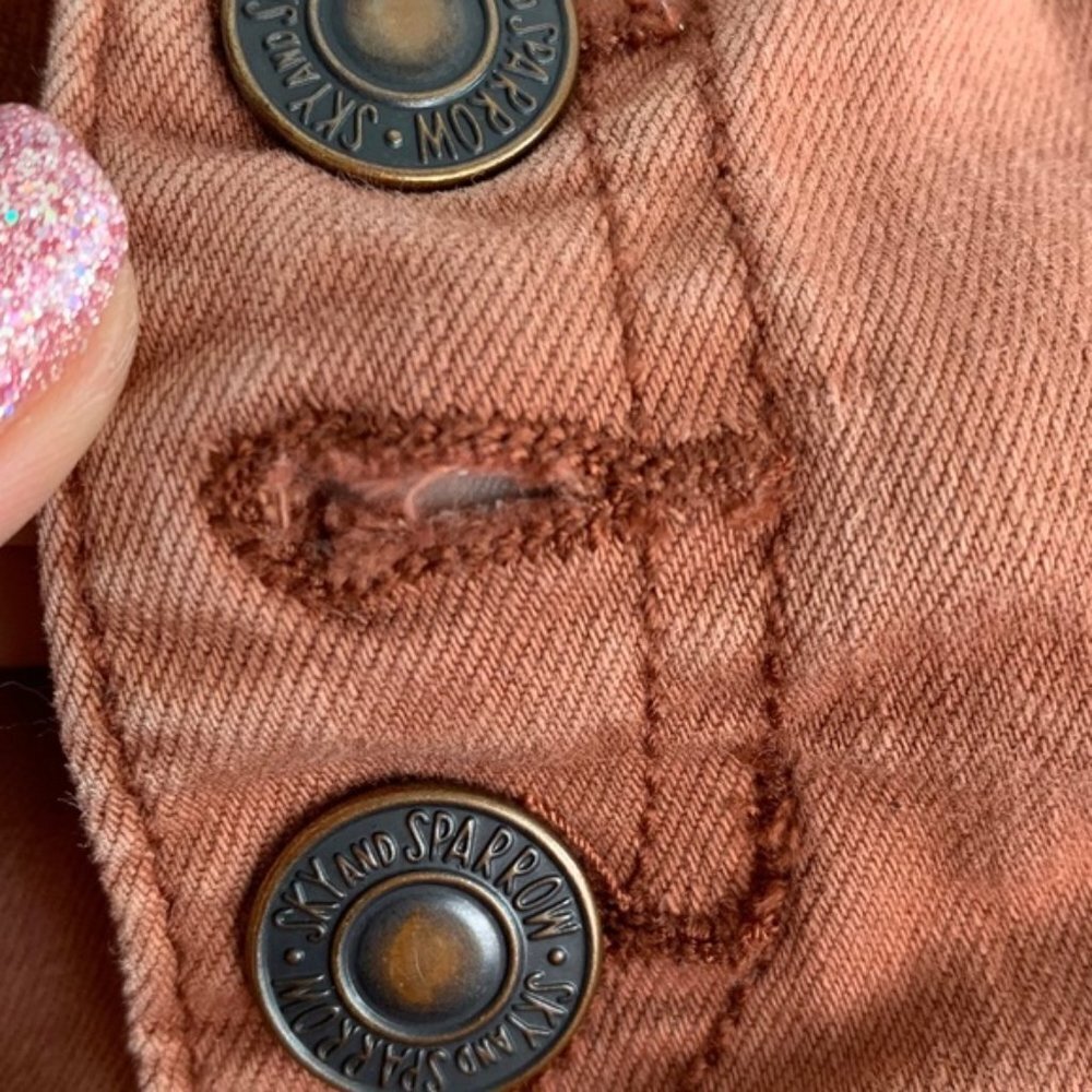 Sky & Sparrow Rust Distressed Shorts - Picture 4 of 5